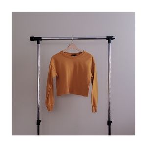 FOREVER 21 Cropped Sweatshirt